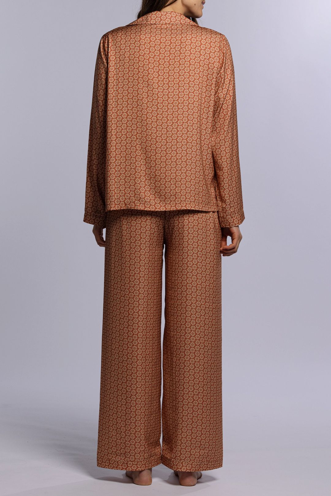 Pyjama floral coloris cannelle Teccia by Canat – Image 2