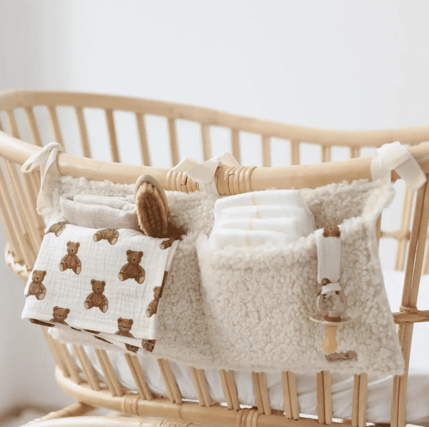Organisateur de lit bébé | Sherpa – Babyly