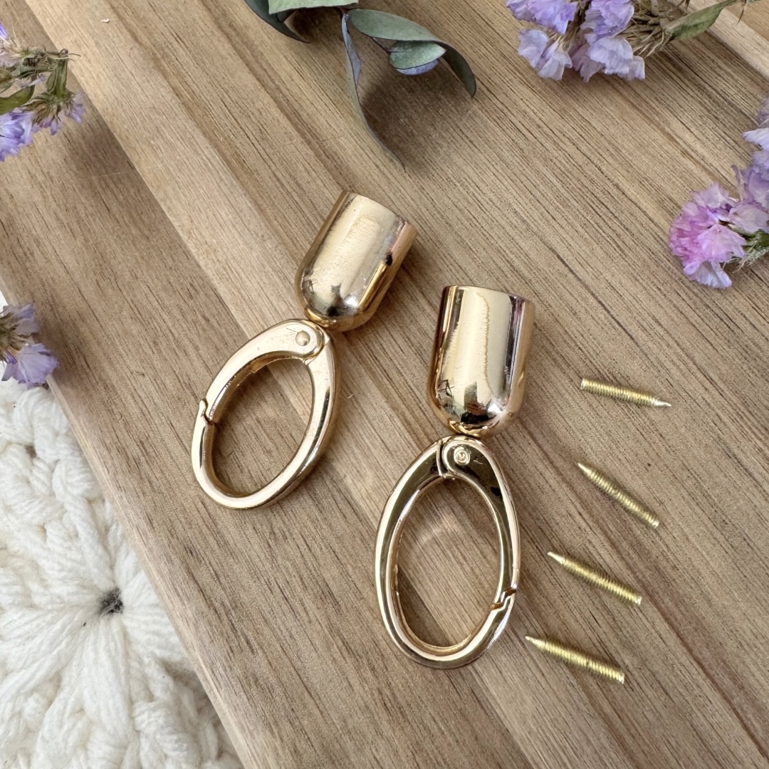 Bélières Métal Doré avec Vis – Vendu par 2