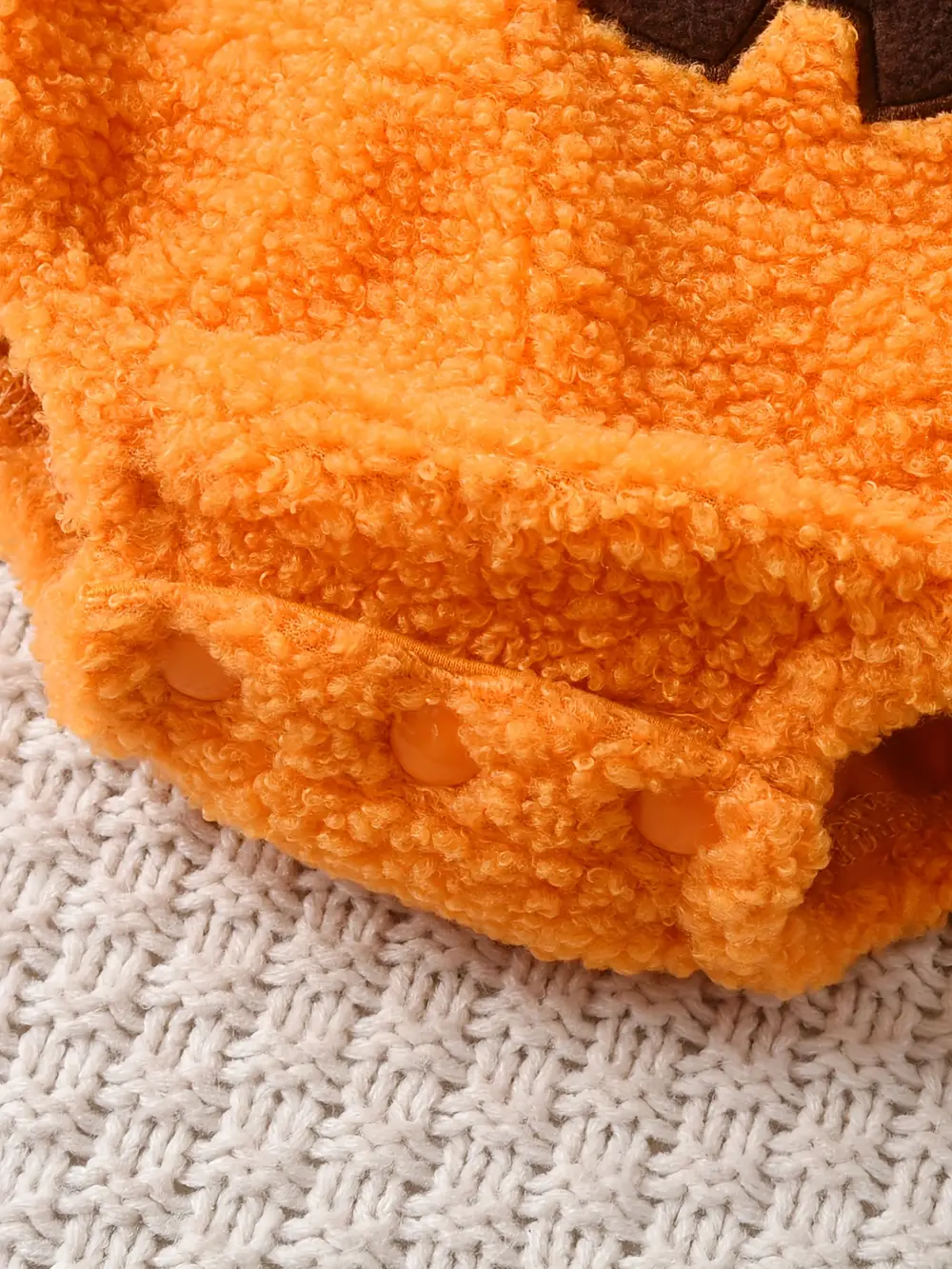 Déguisement bébé citrouille en peluche – ensemble 2 pièces avec chapeau amusant – Image 8