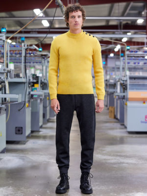 Pull Royal Mer col montant boutonné Jaune – ADRIAN – Image 4