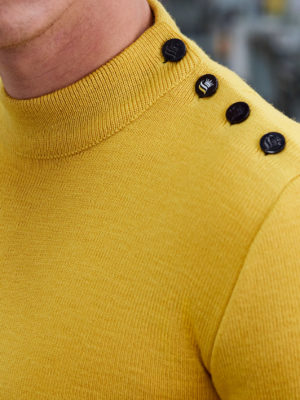 Pull Royal Mer col montant boutonné Jaune – ADRIAN – Image 2