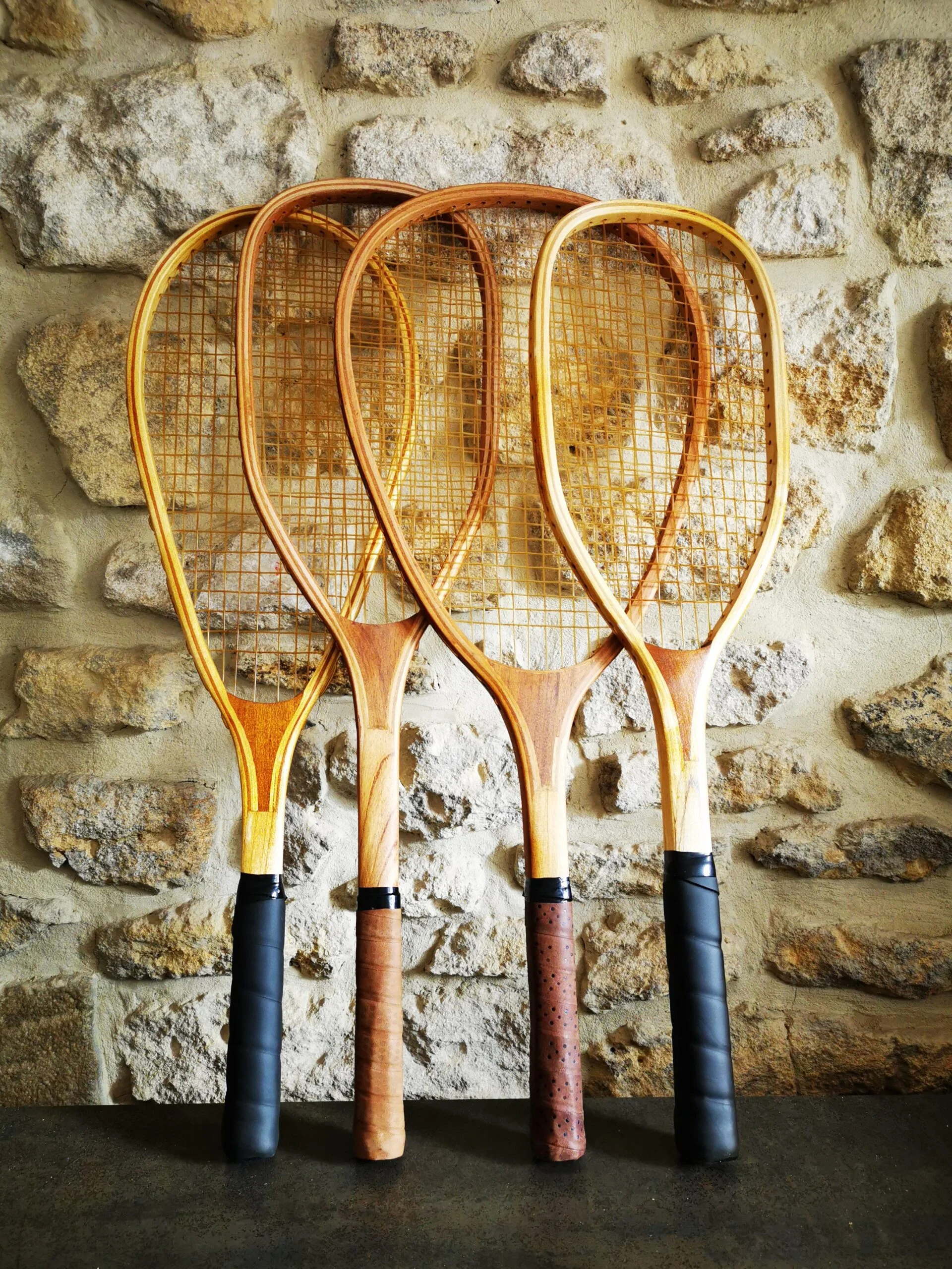 Raquette de tennis collector (1870-80)