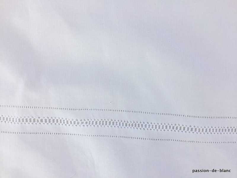 LINGE ANCIEN – Joli drap avec dentelle travail de fil tiré et monogramme LL sur toile de coton – Image 4