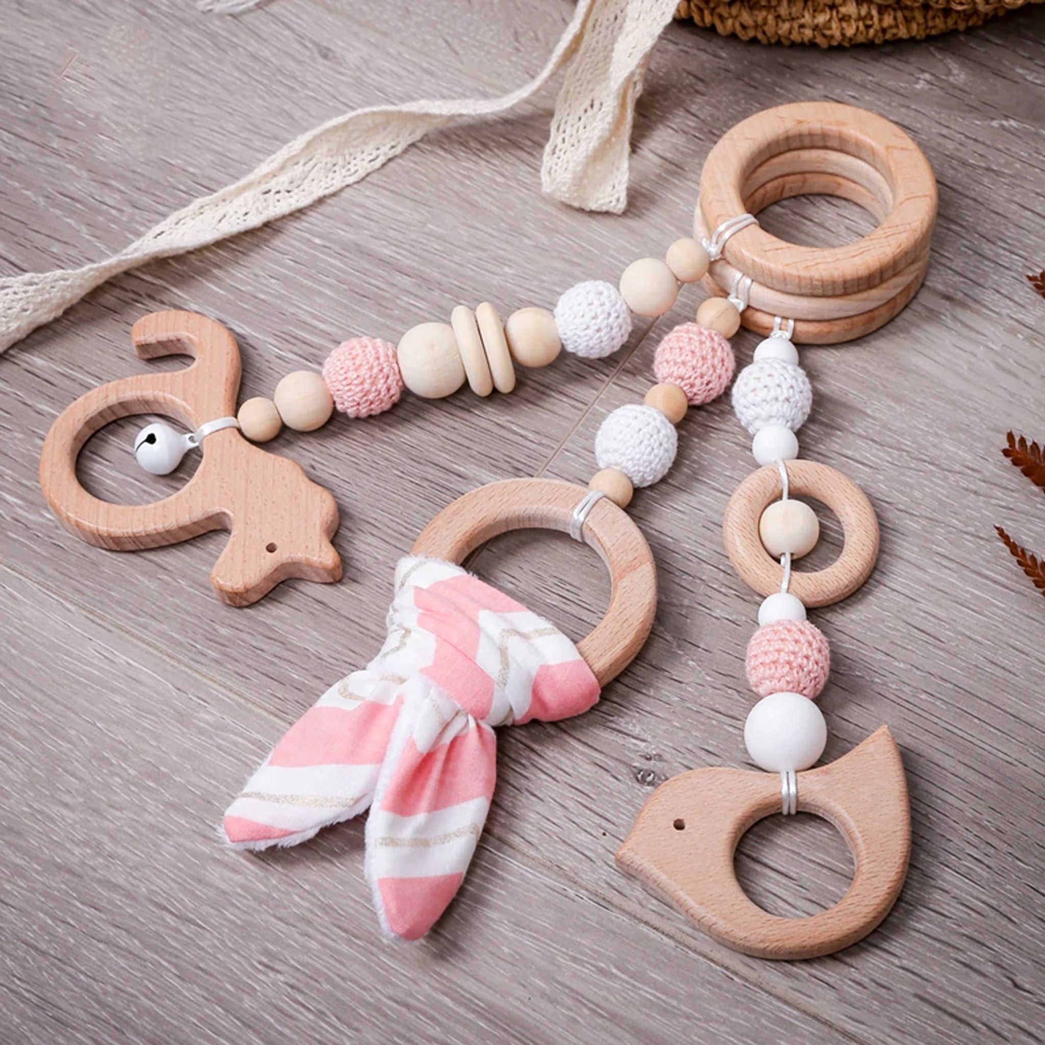 Jouets pour arche d’éveil – Set 3 pièces – Lapin rose