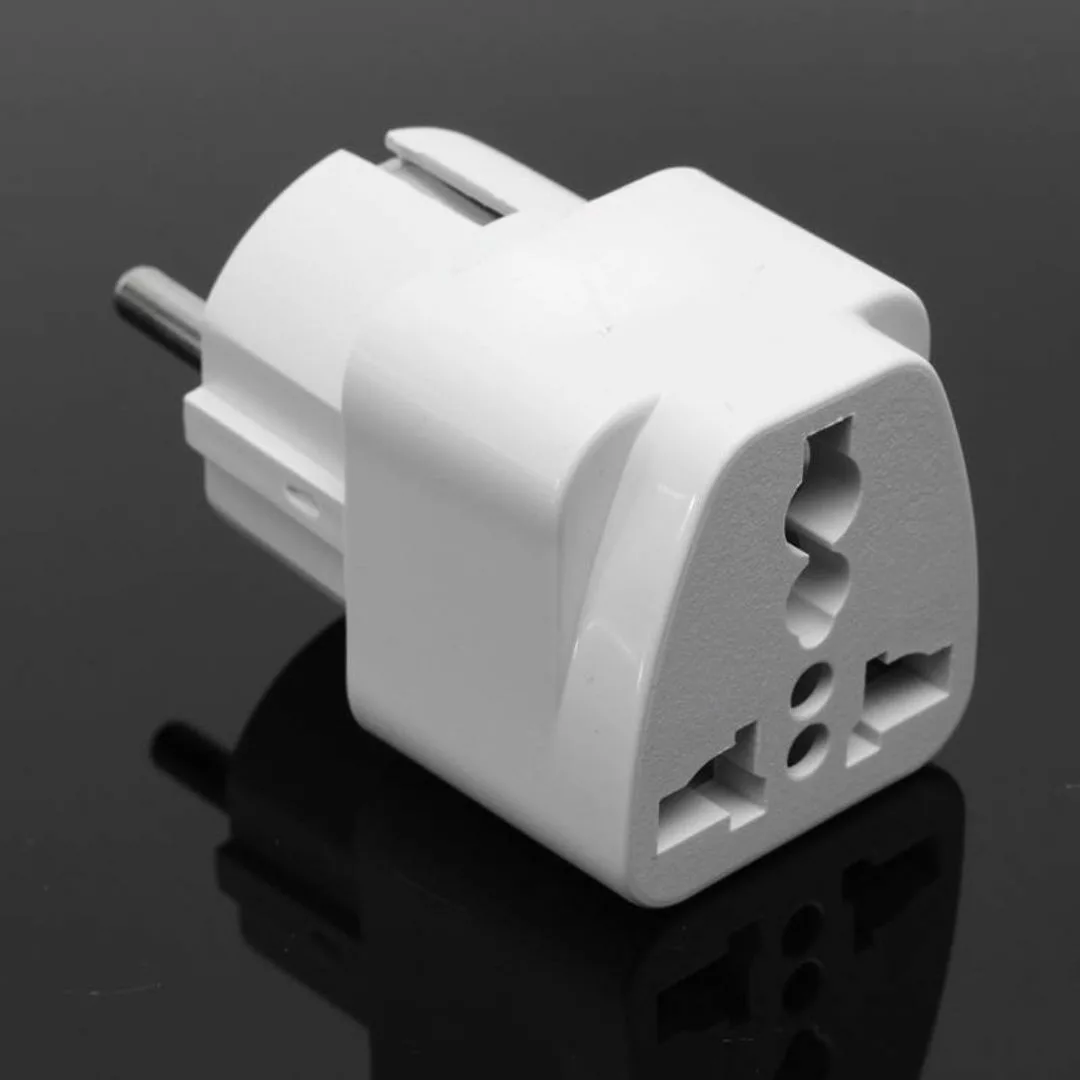 Adaptateur prise universelle pour avion et hôtel – Rechargez partout en voyage sans stress – Compatible monde entier – Image 5