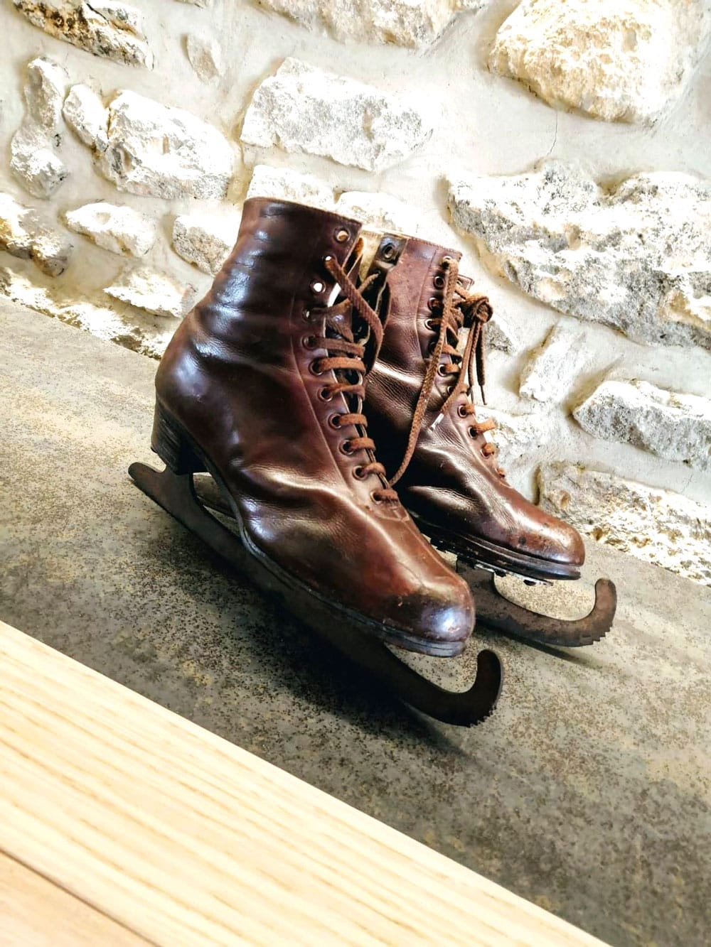 Anciens patins à glace en cuir (patinage artistique) – Image 7