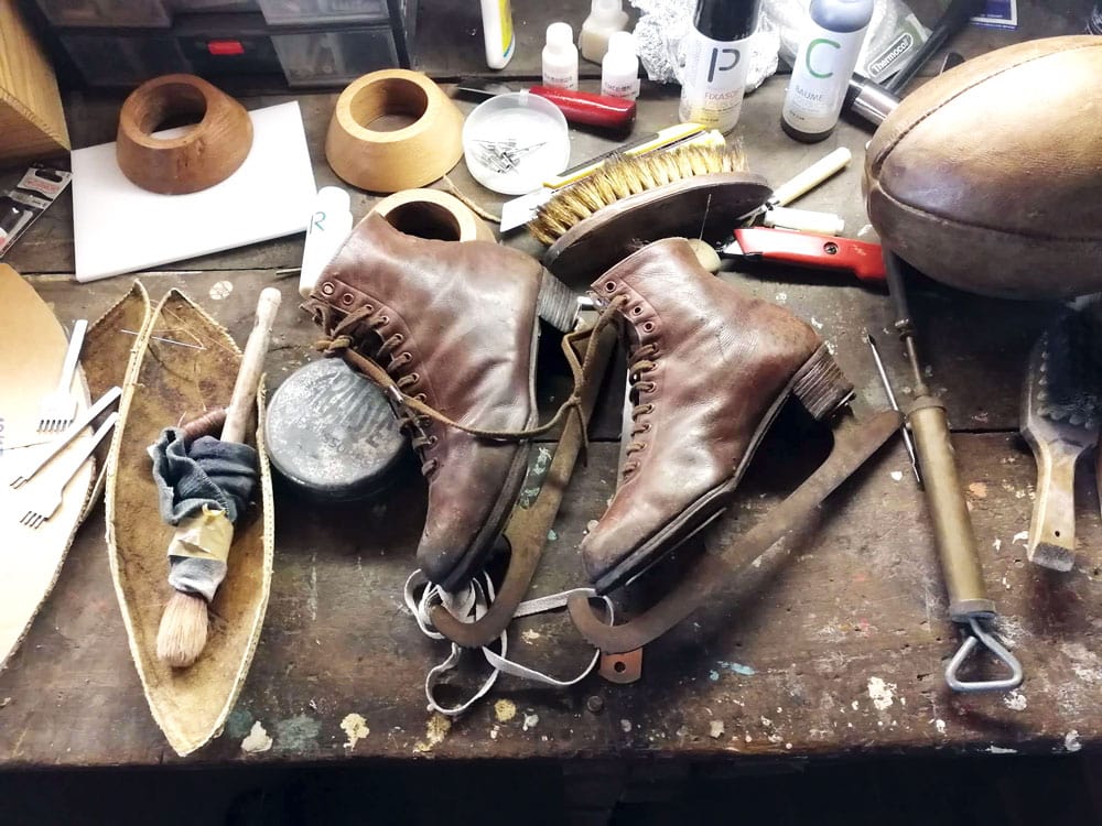 Anciens patins à glace en cuir (patinage artistique) – Image 5