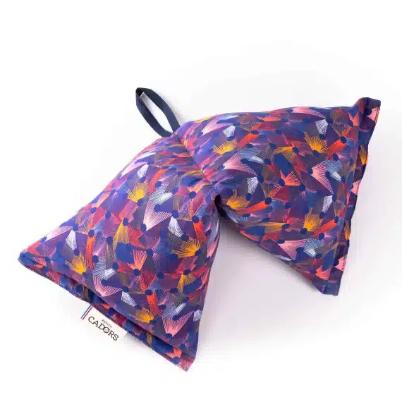 Coussin de voyage écologique randonnée avec sac de transport – Multicolore – Petits Cadors – Image 2