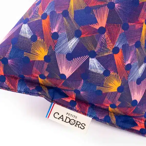 Coussin de voyage écologique randonnée avec sac de transport – Multicolore – Petits Cadors – Image 3