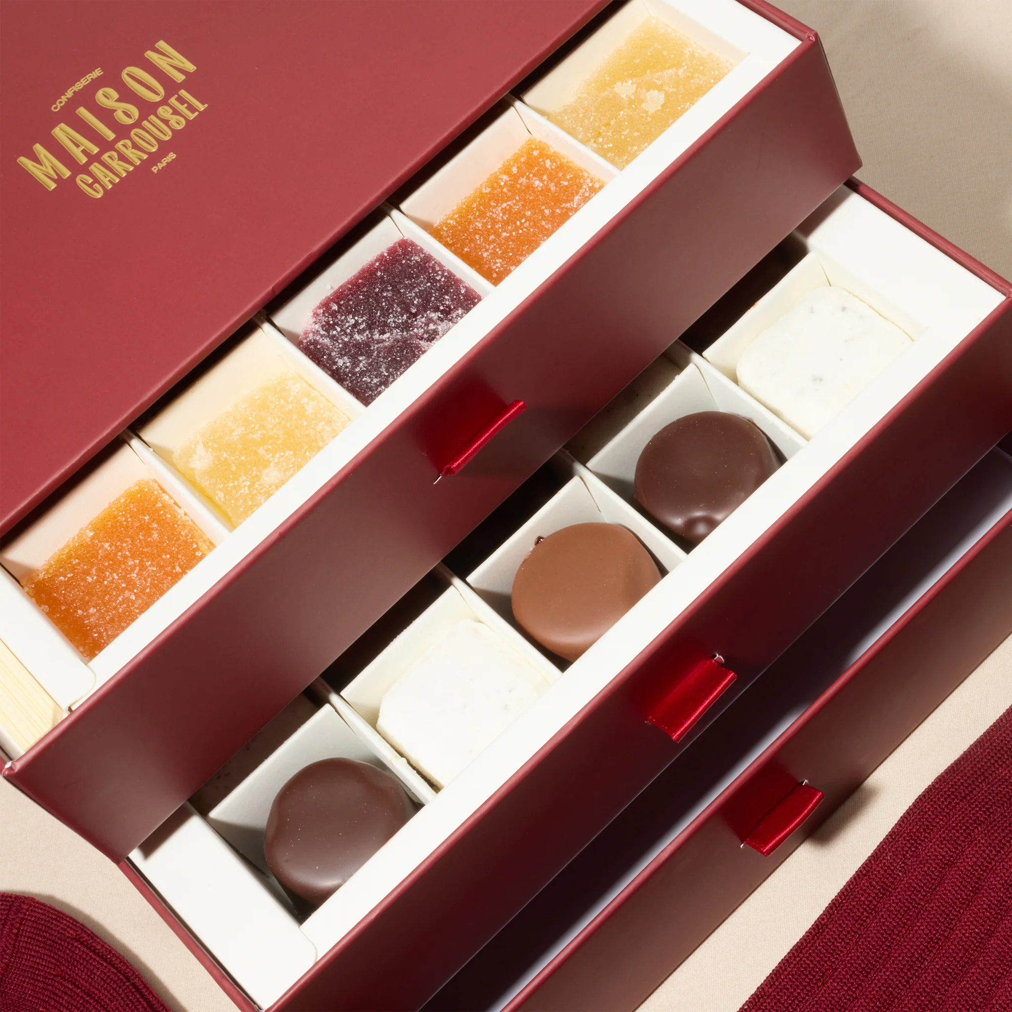 Maison Carrousel x Mes Chaussettes Rouges - Coffret Douceurs – Image 5