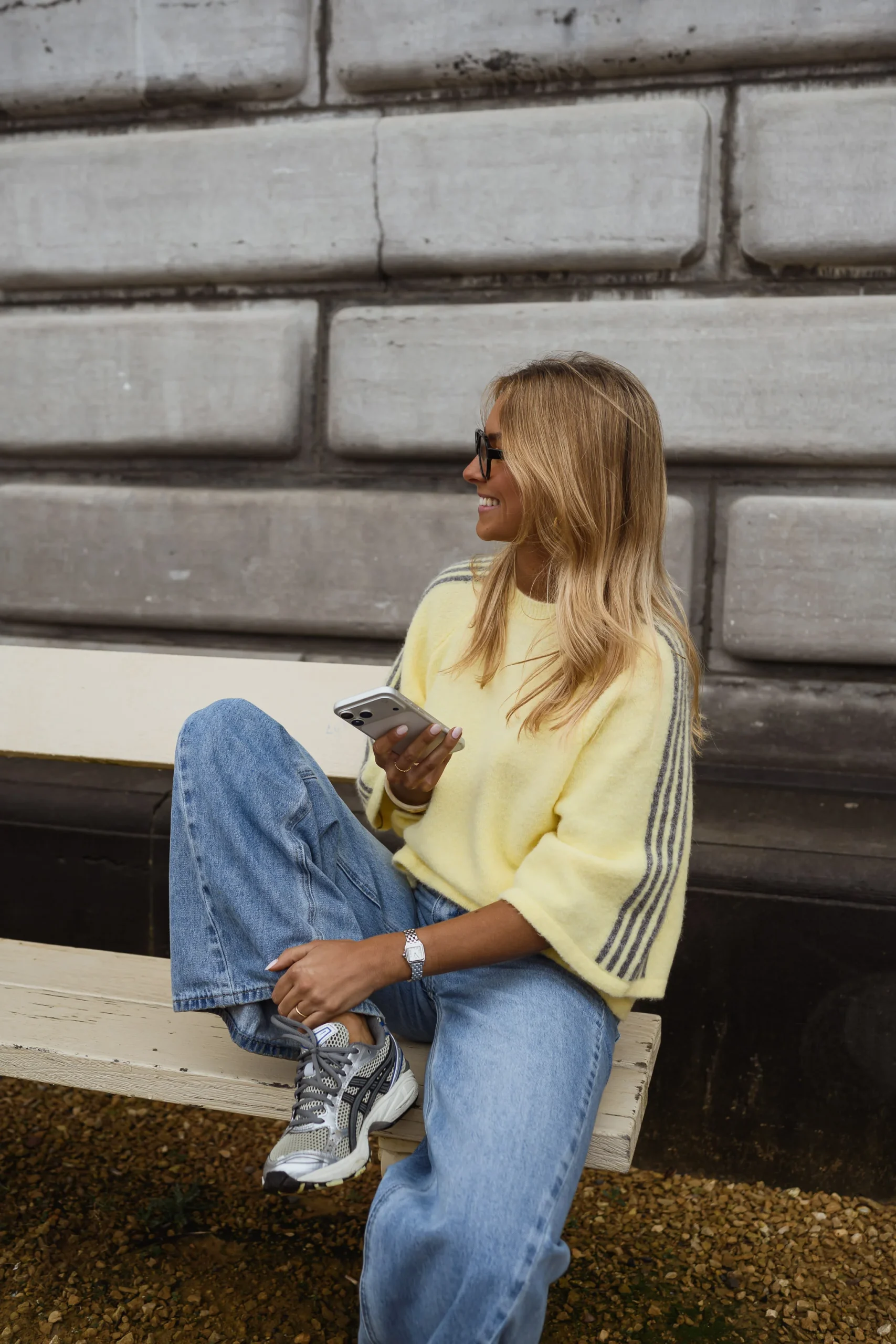 Pull Larry - jaune